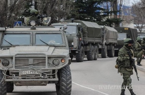 РФ стягивает в Крым военную технику, чтобы блокировать к нему доступ – МинВОТ