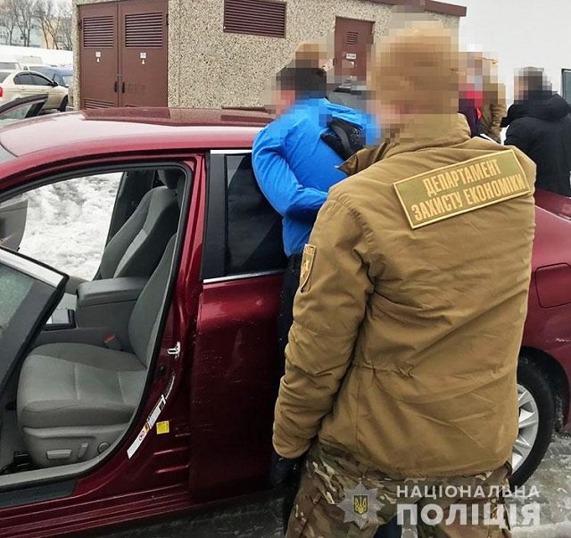 В Киеве полиция со пальбой застопорила чиновника Стрыйского горсовета