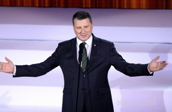 Президента Латвии научили выступать перед публикой за 7 тысяч евро