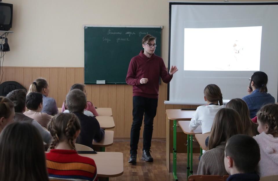 Вісті з Полтави - У Тростянецькому НВК Щербанівської ОТГ школярів вчили основам кібер-безпеки