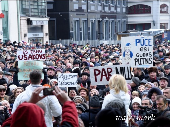 В Риге миновал митинг в поддержку пророссийского мэра города Ушакова