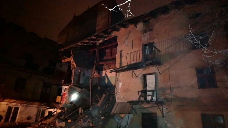 В фокусе Львова обрушился трехэтажный дом