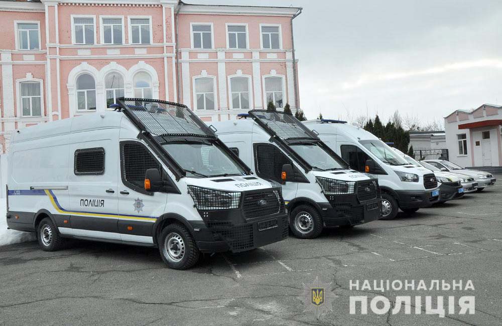 Вісті з Полтави - У Полтаві батальйон поліції особливого призначення отримав спецавтомобілі по 1,5 млн грн кожен