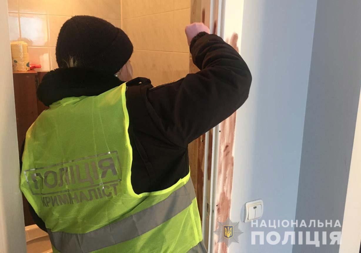 Полиция застопорила подозреваемого в ограблении штаба Порошенко в Ровенской области