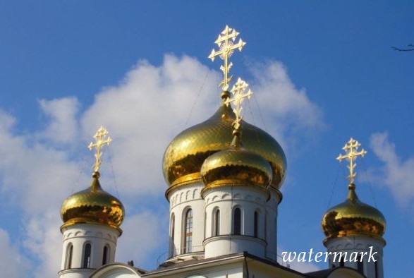 В оккупированном Луганске в 2 храмах ПЦУ служат 2 иерея и диакон
