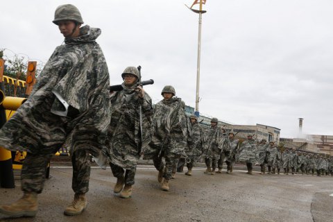 США и Полдневная Корея намерены отменить масштабные военные учения