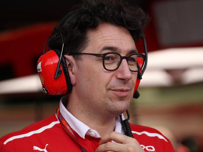 Босс Ferrari передумал давать Феттелю приоритет над Леклером, но не совсем