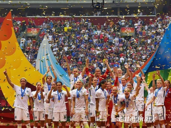Футболистки сборной США подали в суд на Федерацию - требуют равных условиях с мужчинами