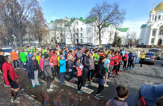 Вісті з Полтави - У Полтаві пройшов перший Runday, в рамках якого представники п’яти бігових клубів проложили тренування-забіг на 5 км