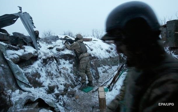 В Луганской области вооруженный сепаратист пришел к украинским военным