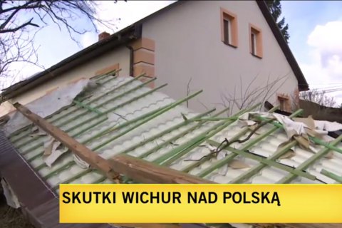 Десятки тысяч домов остались обесточенными из-за урагана в Польше