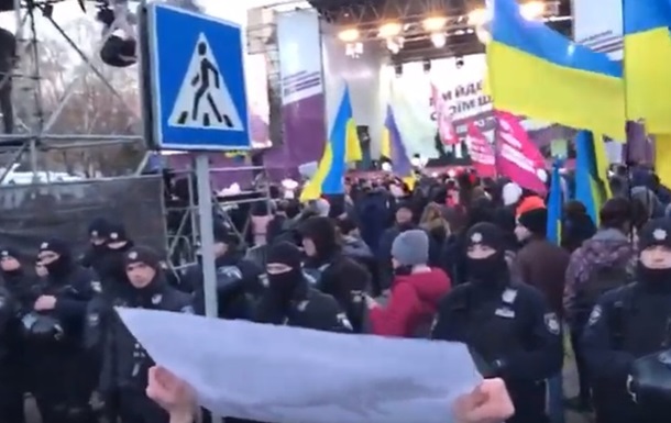 Порошенко в Житомире: Нацкорпус вышел на митинг