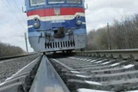 20-летняя барышня бросилась под поезд в Харькове