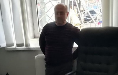 В Черниговской области на взятке попался глава сервисного центра МВД
