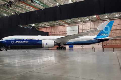 Boeing проложила закрытую презентацию самой большенный в мире модели самолета