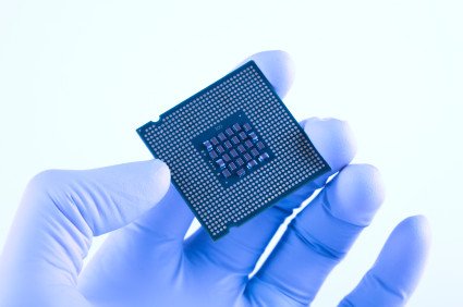 По мнению AMD, в кратчайшие десять лет основным материалом для процессоров останется кремний