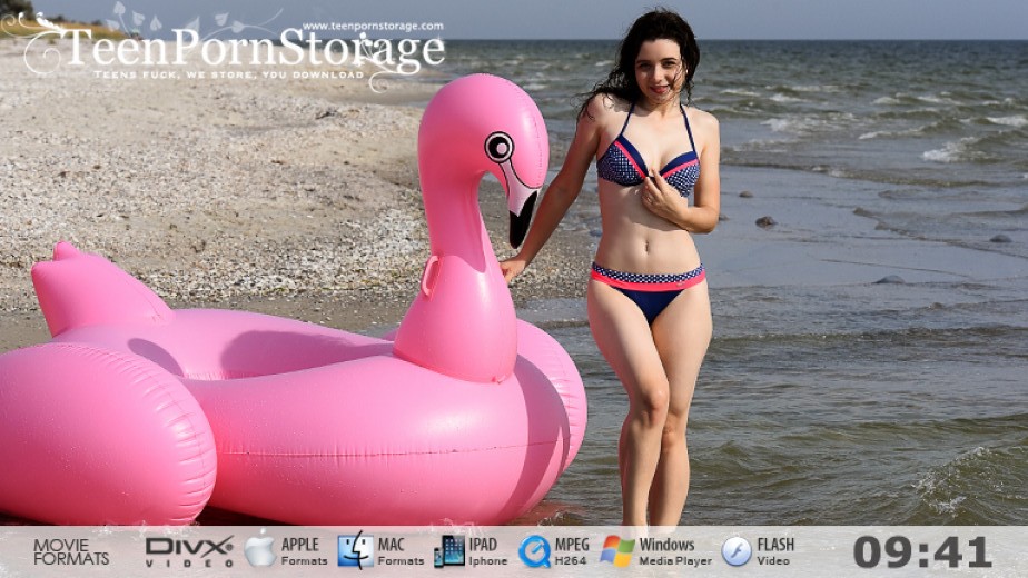 TeenPornStorage_presents_Jennifer_-_Flamingo.mp4.00013.jpg