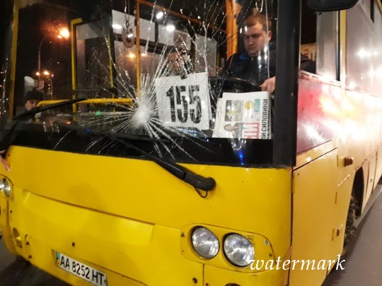 ДТП возле станции метрополитен «Дорогожичи» в Киеве: появились новоиспеченные фото с места трагедии