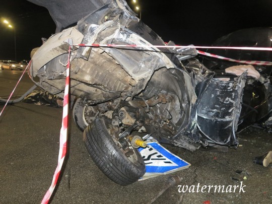 Летальный полет Subaru в Киеве: один-одинехонек человек погиб, двое получили бедственные травмы