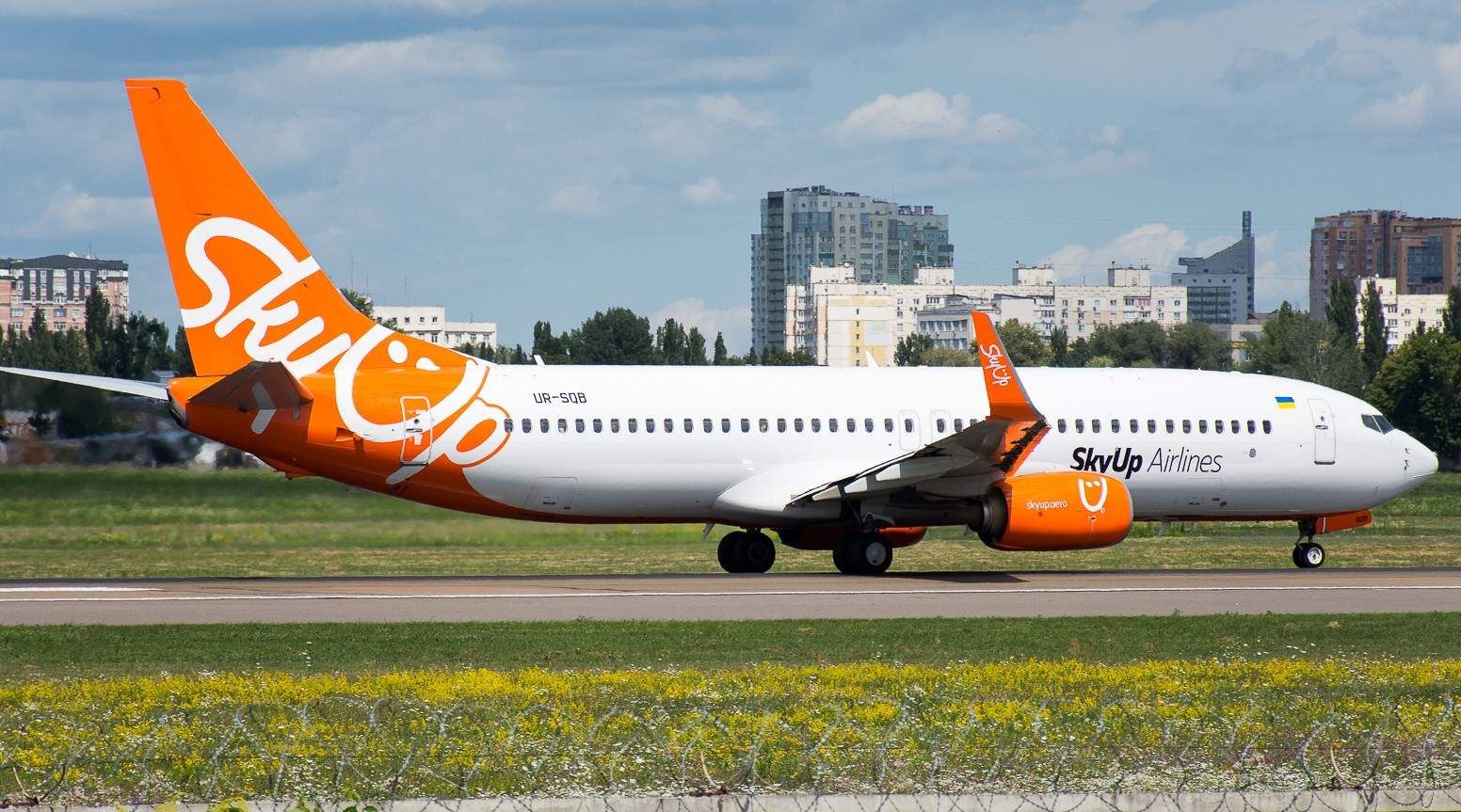 SkyUp разрешили выполнять рейсы Киев – Париж