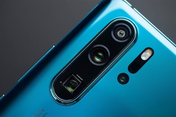 Себестоимость камеры Huawei P30 Pro почитай в два раза вяще себестоимости камеры iPhone XS Max
