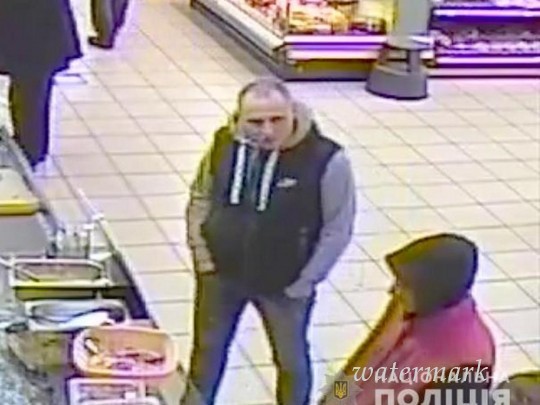 В Киеве ищут мужчину, убившего покупателя "Сильпо" одним ударом: полиция показала фото