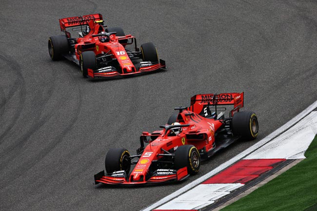 Феттель выступил в защиту решений Ferrari: Командная тактика? Спросите у Льюиса