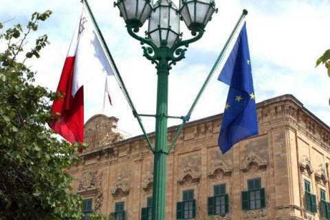 Четыре страны согласились принять спасенных Мальтой ливийских мигрантов