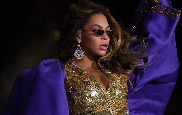 Beyonce анонсировала фильм и альбом с 40 песнями