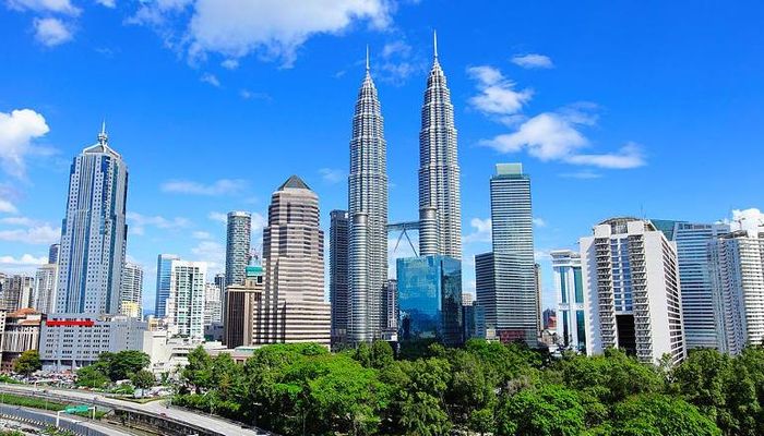 В Малайзии вводится туристический налог на выезд
