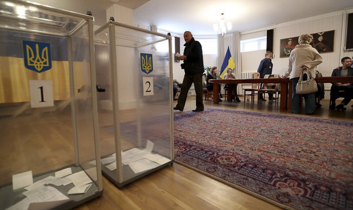 Голосування за кордоном: де голосував Олег Винник і де виявлена "порохоботська республіка"