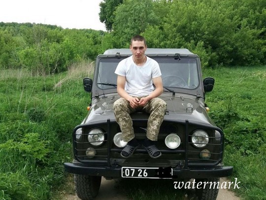 В сети показали фото молодого бойца ВСУ, конченого от обстрела на Донбассе