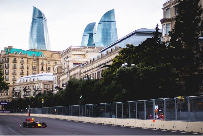 Формула-1. Гран-при Азербайджана.Первая сессия свободных заездов была отменена