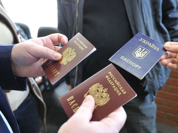 Украина призвала мир не признавать выданные обитателям ОРДЛО российские паспорта
