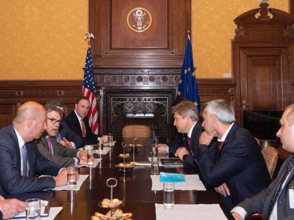Советник избранного президента Украины повстречался с министром энергетики США