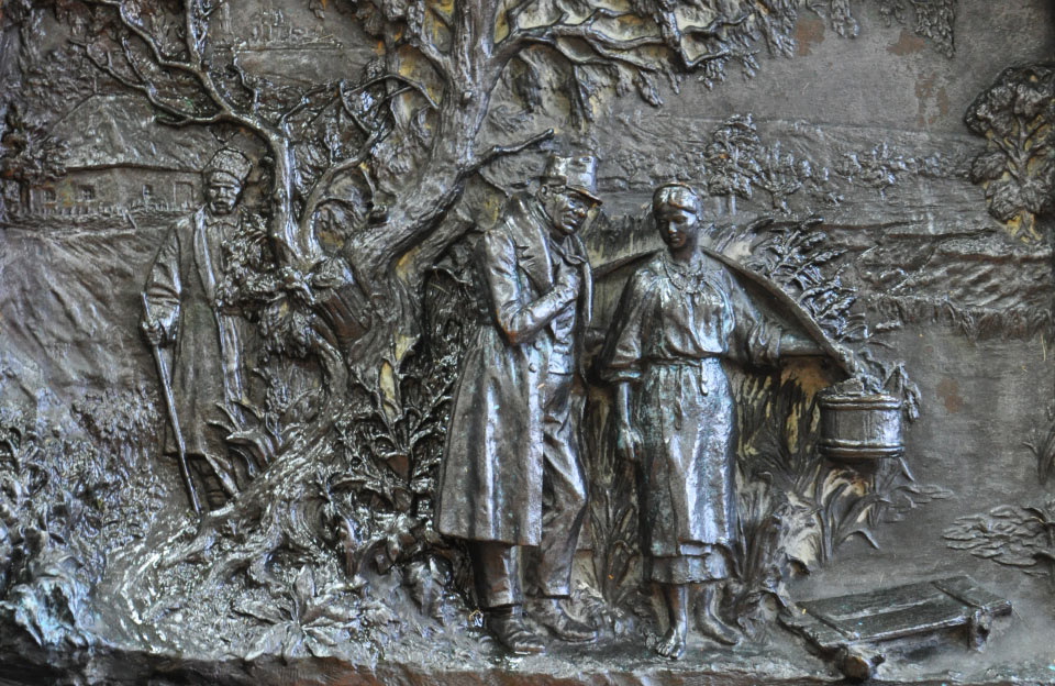 Вісті з Полтави - У травні на пам’ятник Котляревському повернуть оригінальний горельєф, який викрали 10 років тому