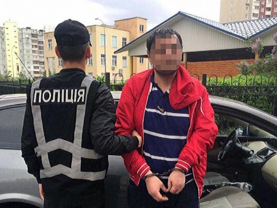 В Киеве застопорили банду домушников: в полиции показали фото злоумышленников