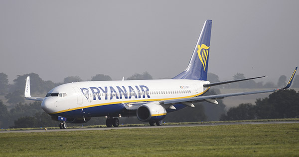 Ryanair будет гуще летать из Киева в Варшаву
