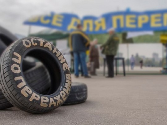 В Харькове требуют снести волонтерскую палатку в фокусе города: на Кернеса пожаловались в СБУ