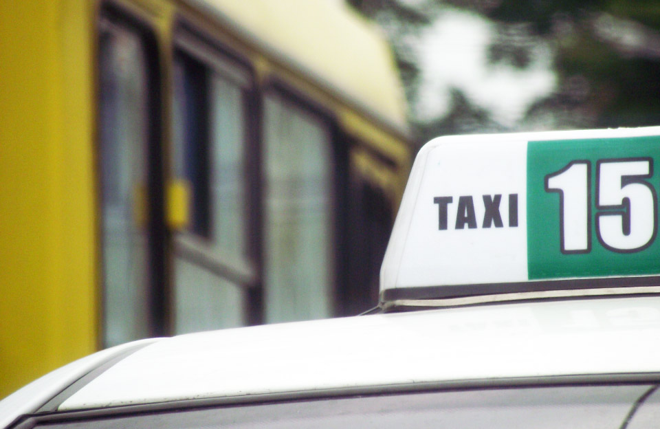 Вісті з Полтави - Полтавські служби таксі підвищили тарифи на 10-30% сквозь страйк перевізників