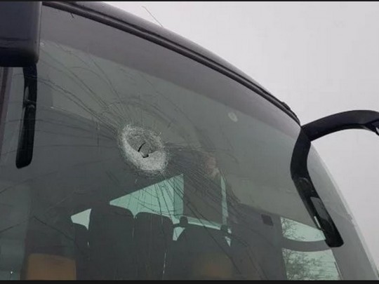 Целились в голову водителя: в Кропивницком приключилось опасное ЧП с пассажирским автобусом