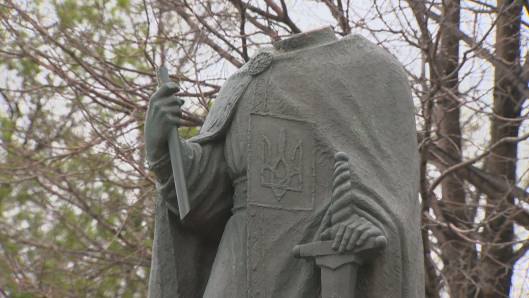 ​В Виннипеге обезглавили монумент Владимиру Великому
